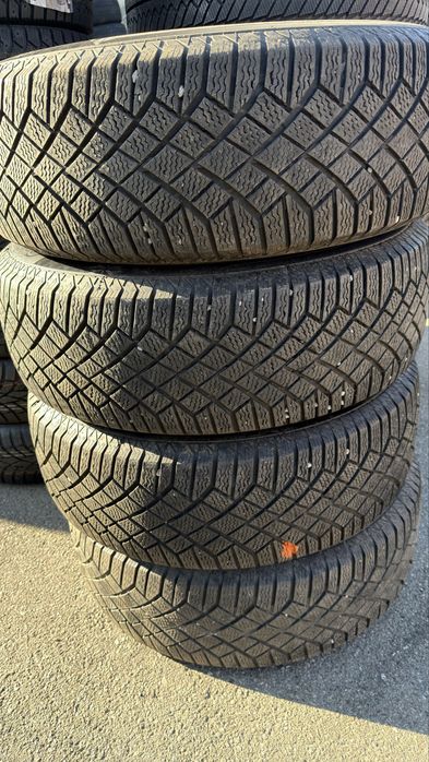 235/65/18 Continental Viking Contact 7