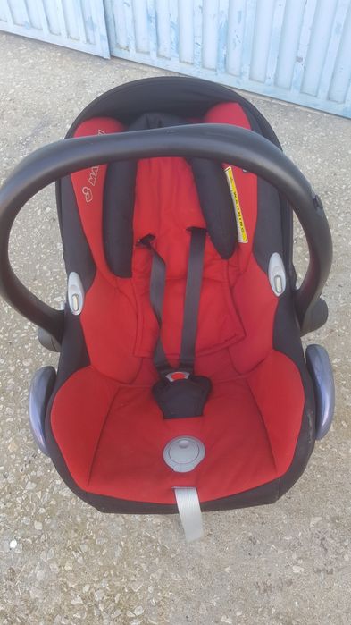 Ovo para bebês  da Maxi- cosi está  tudo  impecável