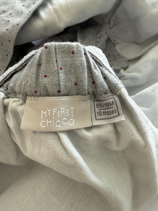 Saia de menina com alças regulaveis da marca chicco