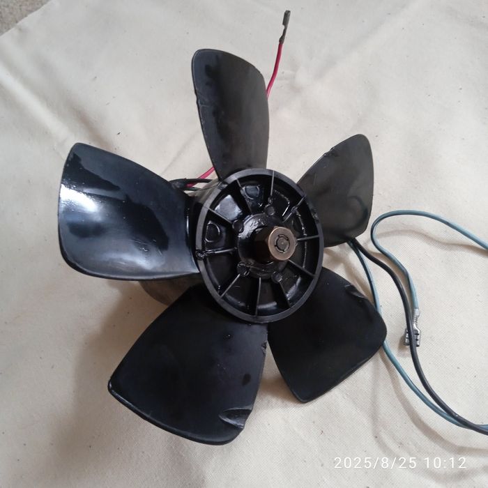 Электродвигатель отопителя Ваз .