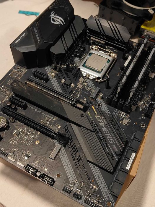 Conjunto Gaming - Intel Core i7, Motherboard ROG B460-F, Ram e Cooler