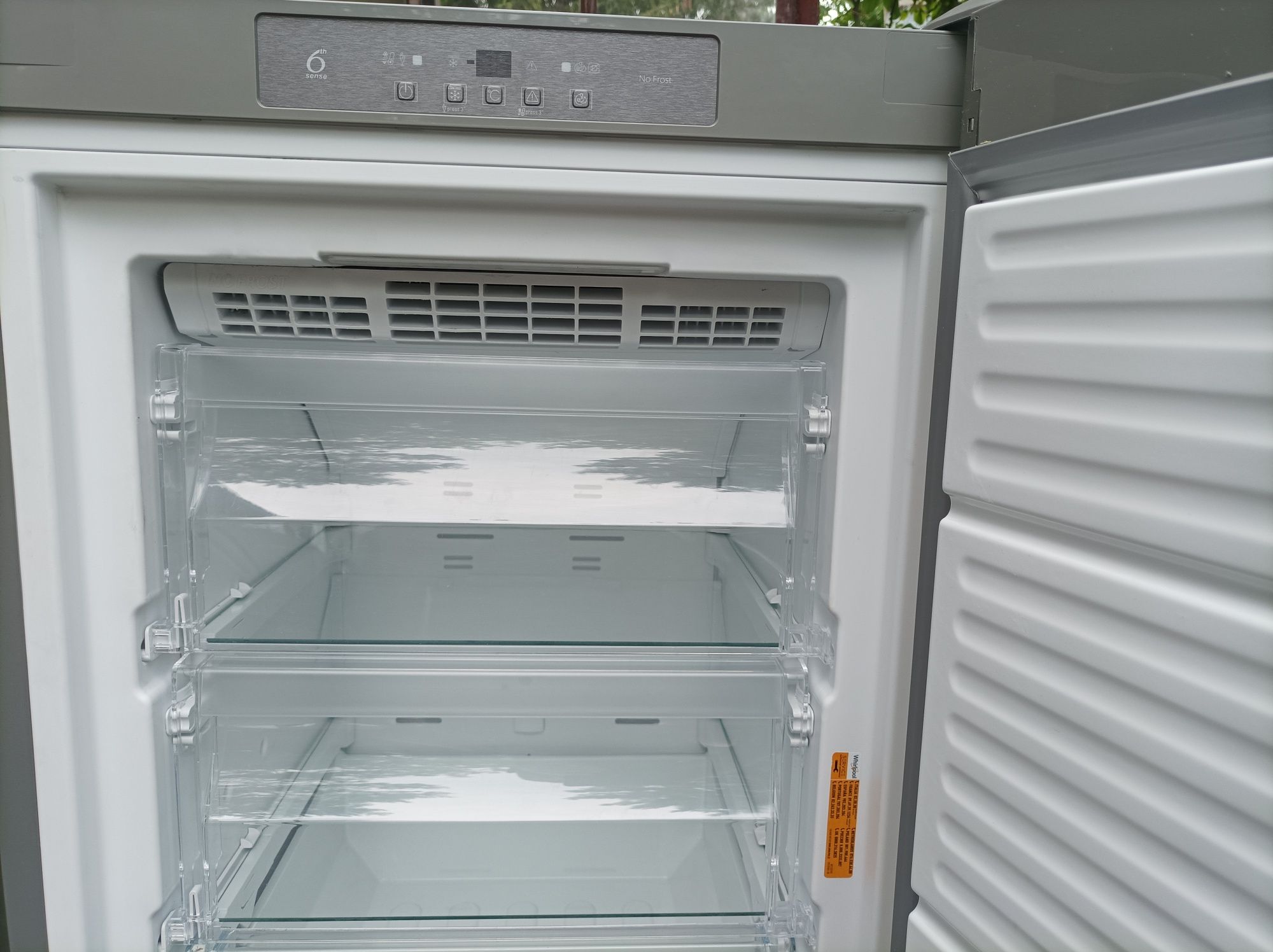 Zamrażarka Whirlpool No Frost pojemność 260L