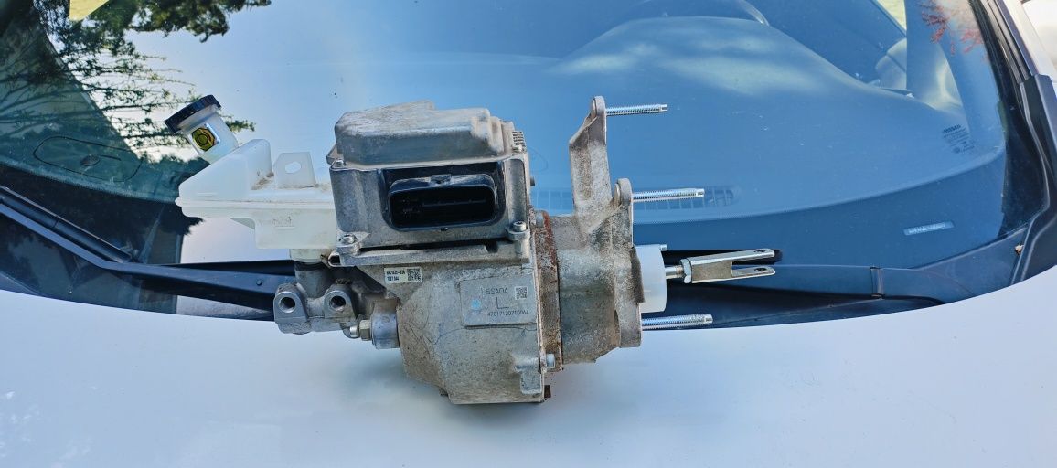 Підстлювач тормозів Nissan leaf 2018 ABS, блок тормозів