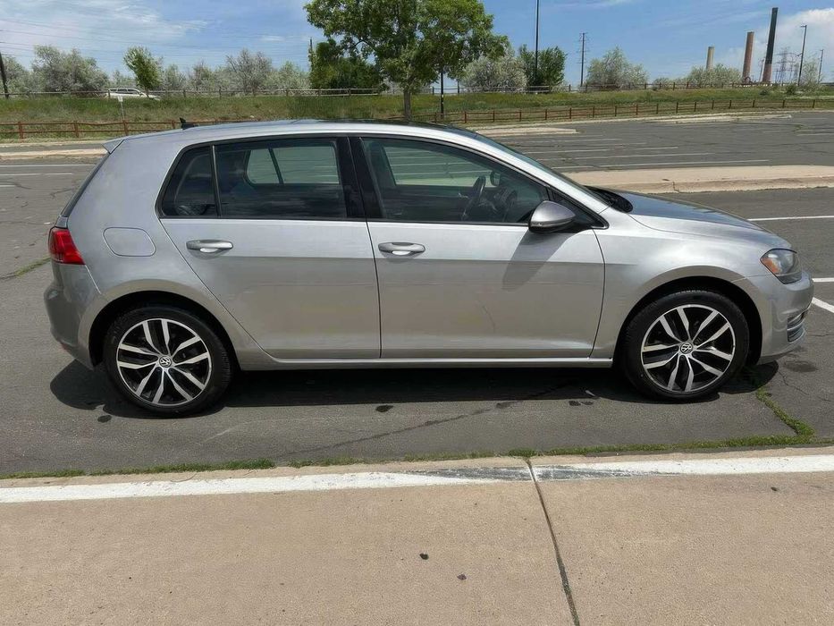 Volkswagen Golf SE 4-Door      2016