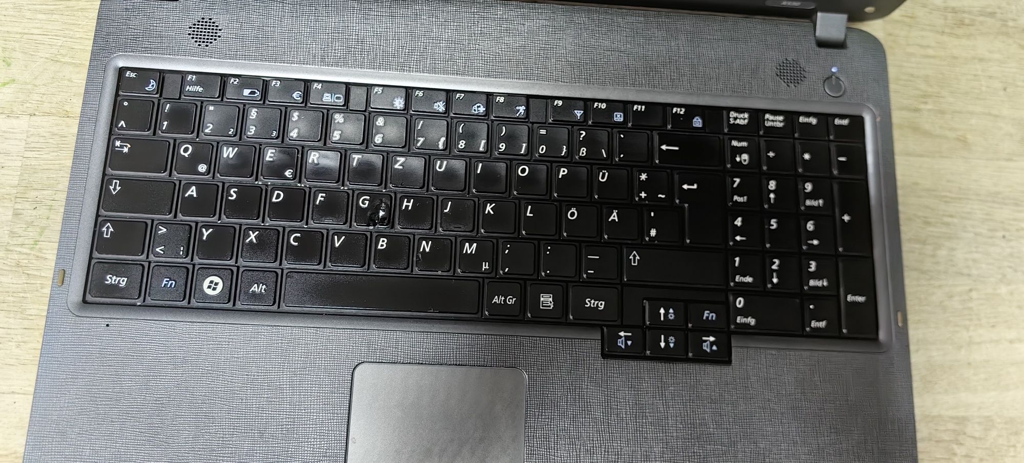Ноутбук Samsung NPR530//Pentium T4400/Ram 4Gb/HDD 320Gb /Video 512Gb 3