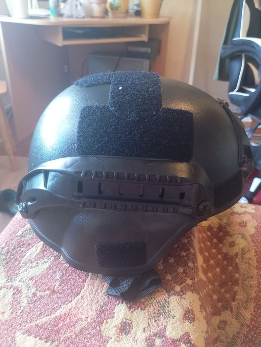 Продам шолом новий армійський .