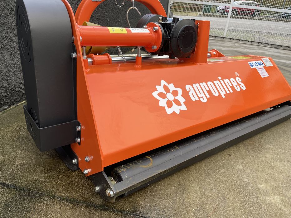 Triturador de martelos 1,35m com deslocador