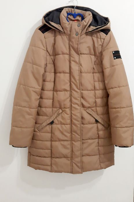 Жіночий пуховик, пальто.