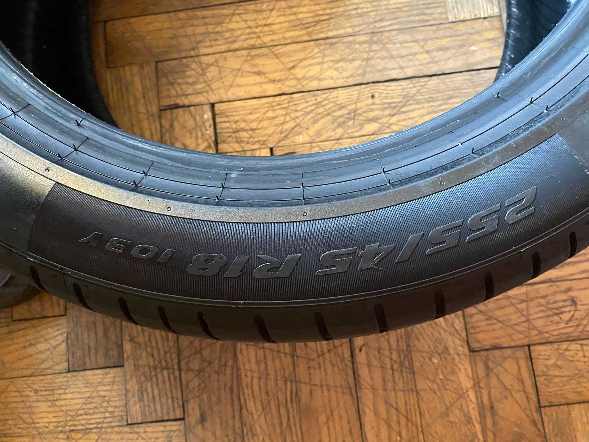 Pirelli P-Zero
255/45 R18