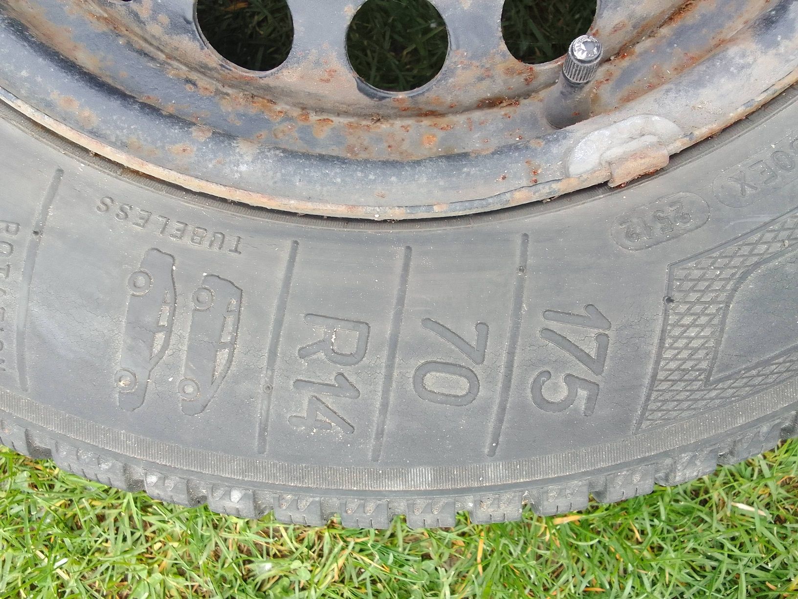 Pelne kola zimowe 175/70/14 opel astra biez 5,5mm