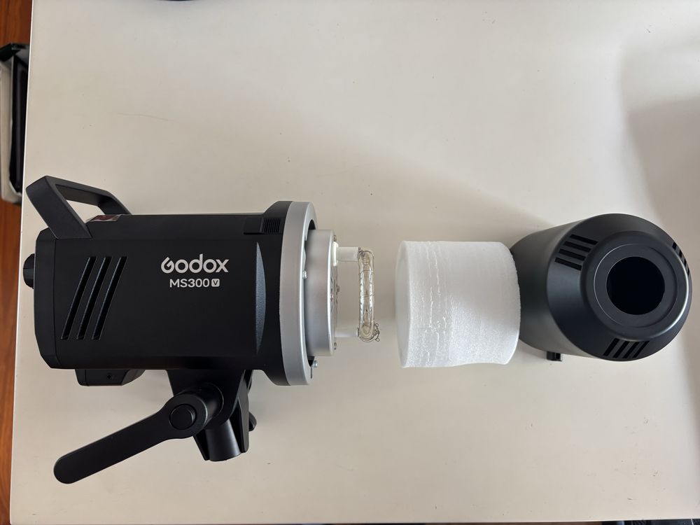 Iluminação de Estúdio Cabeça Flash Godox MS300V