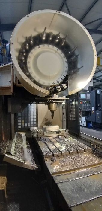 Centro de Maquinação CNC FEELER FVP 1300A + CARRO DE LIMALHAS +CHILLER