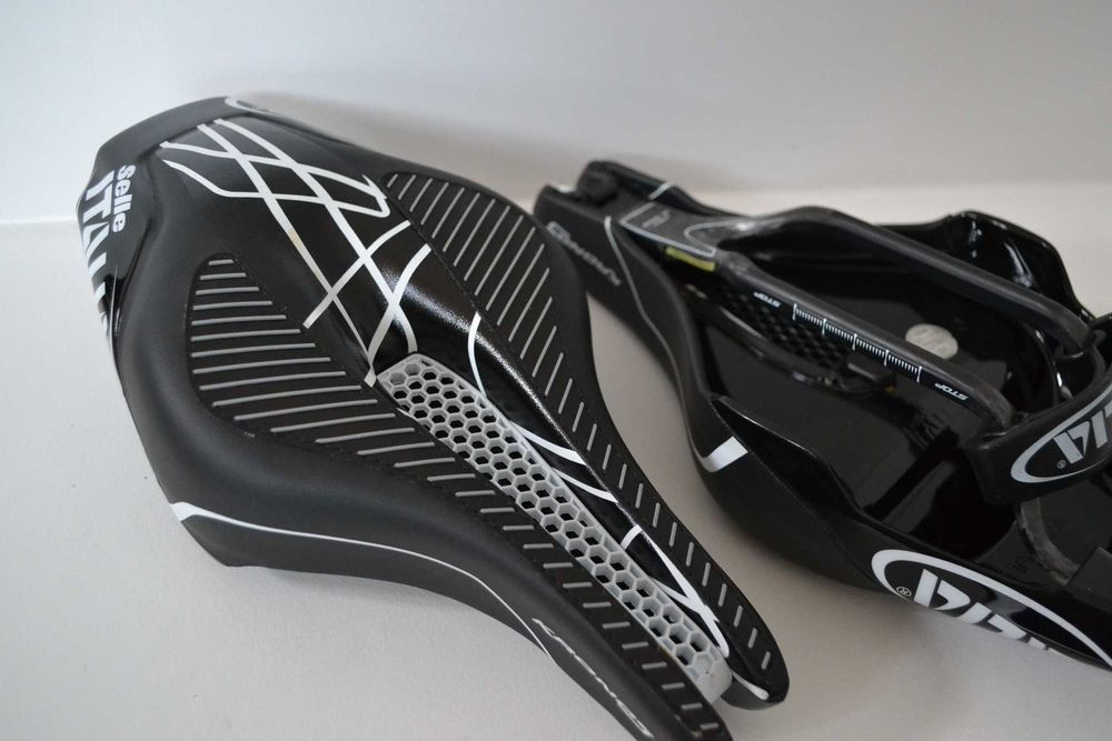 Siodło siodełko czasowe triathlon Selle Italia Kronos Kit Flow carbon
