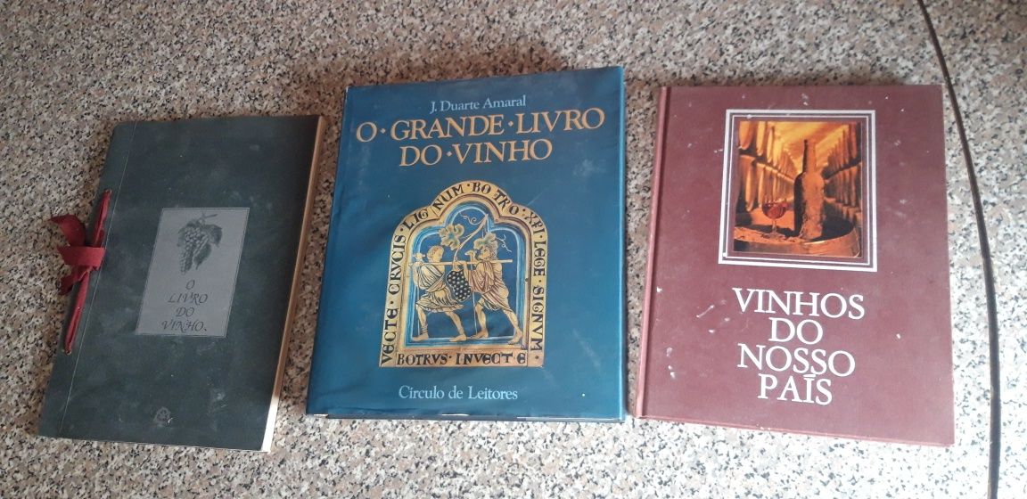 Conjunto de 3 Livros de Vinhos