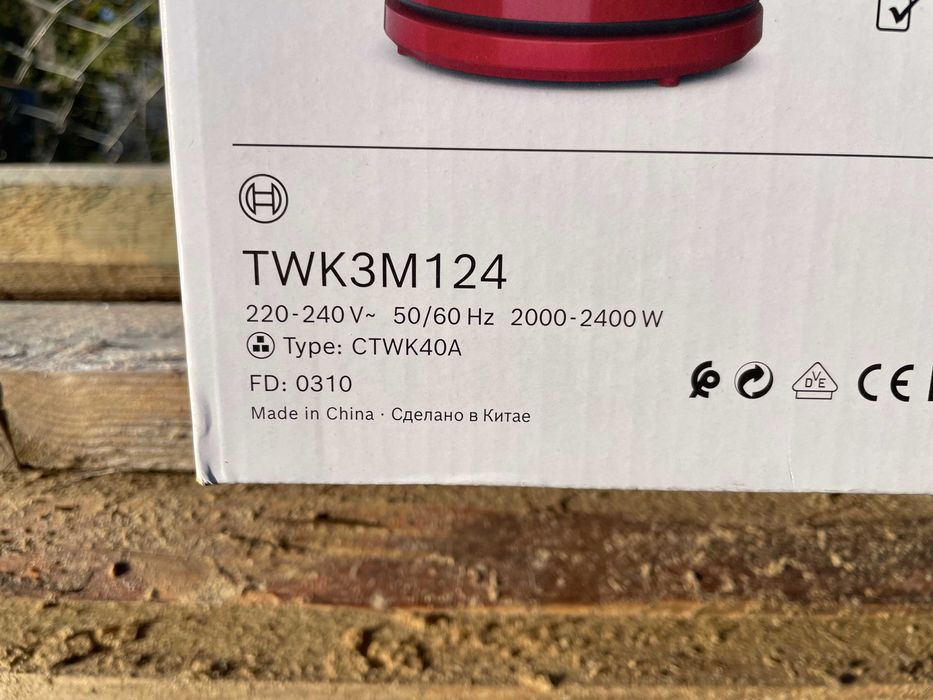Електрочайник Bosch TWK3M124 1,7L 2400W Нові! Запечатані!