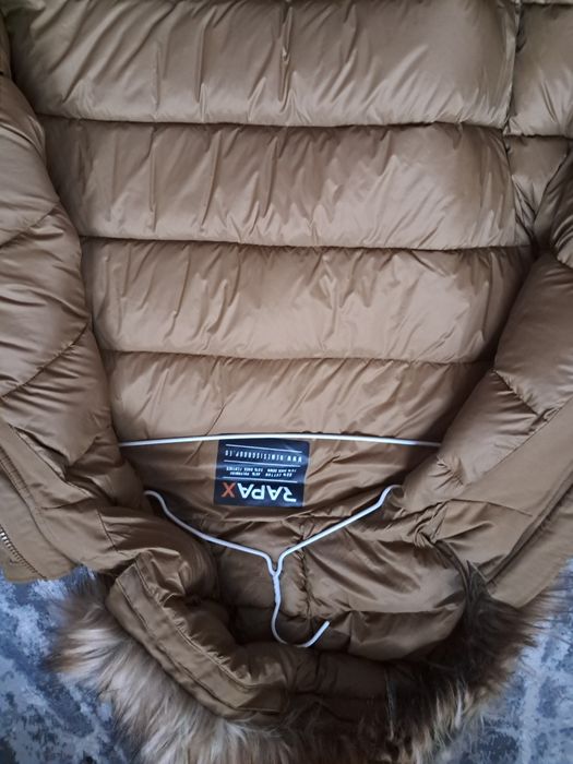 Чоловічий пуховик фірмовий