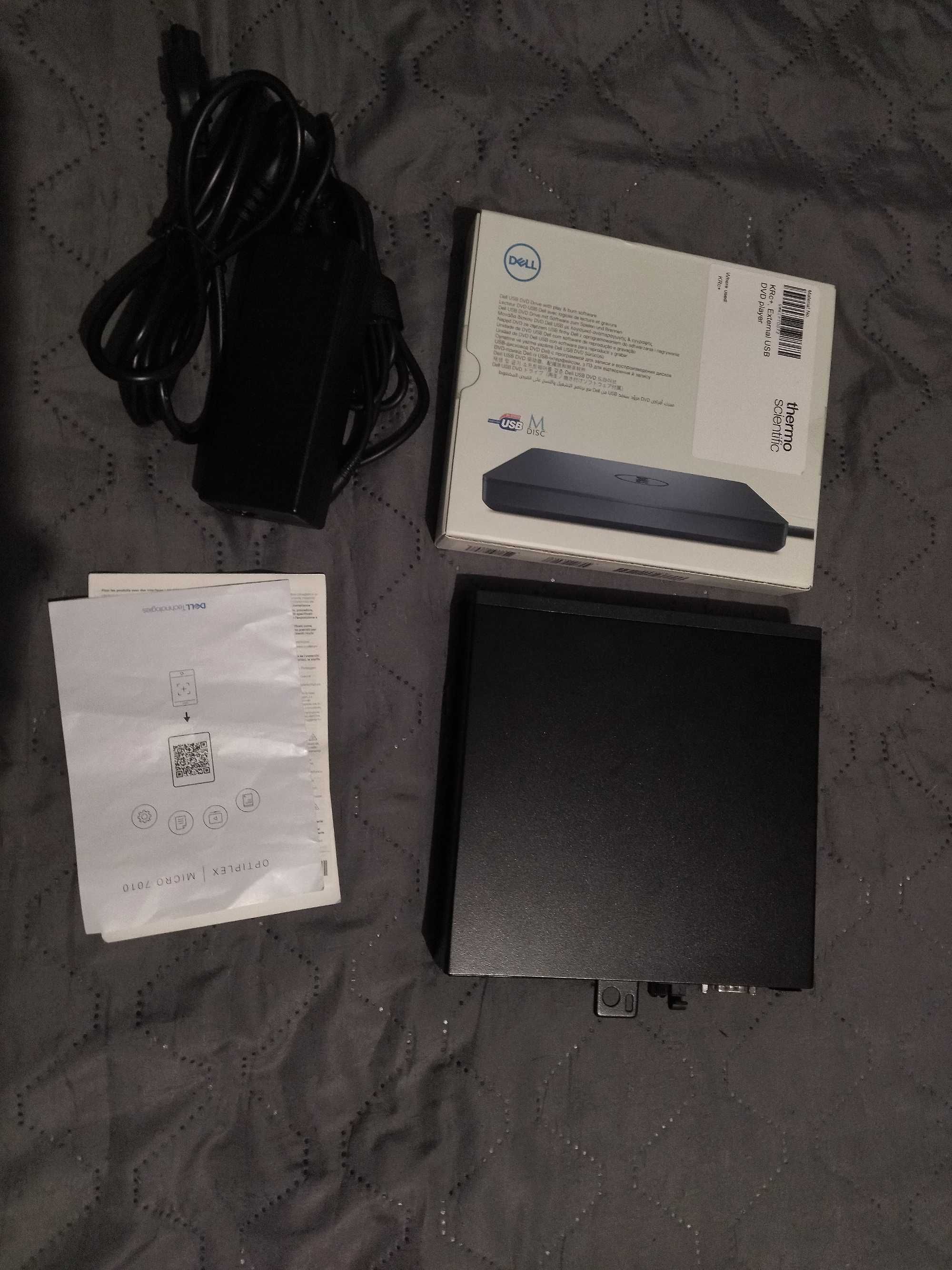Komputer DELL D15U
