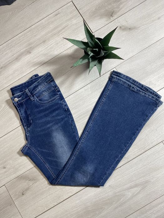 Жіночі джинси кьош.клеш джинси М/Л