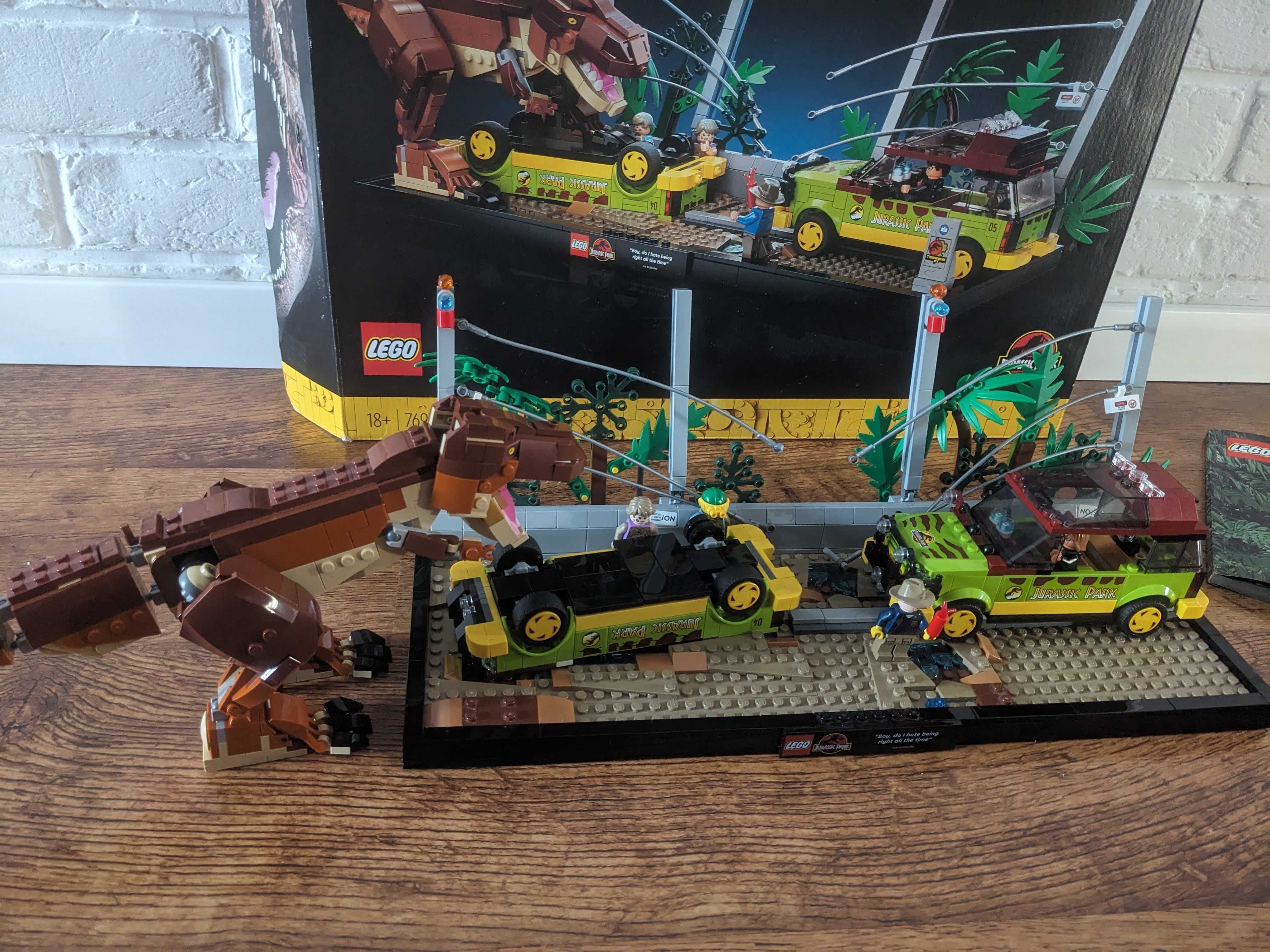 Lego 76956 Jurassic World - Tyranozaur na wolności