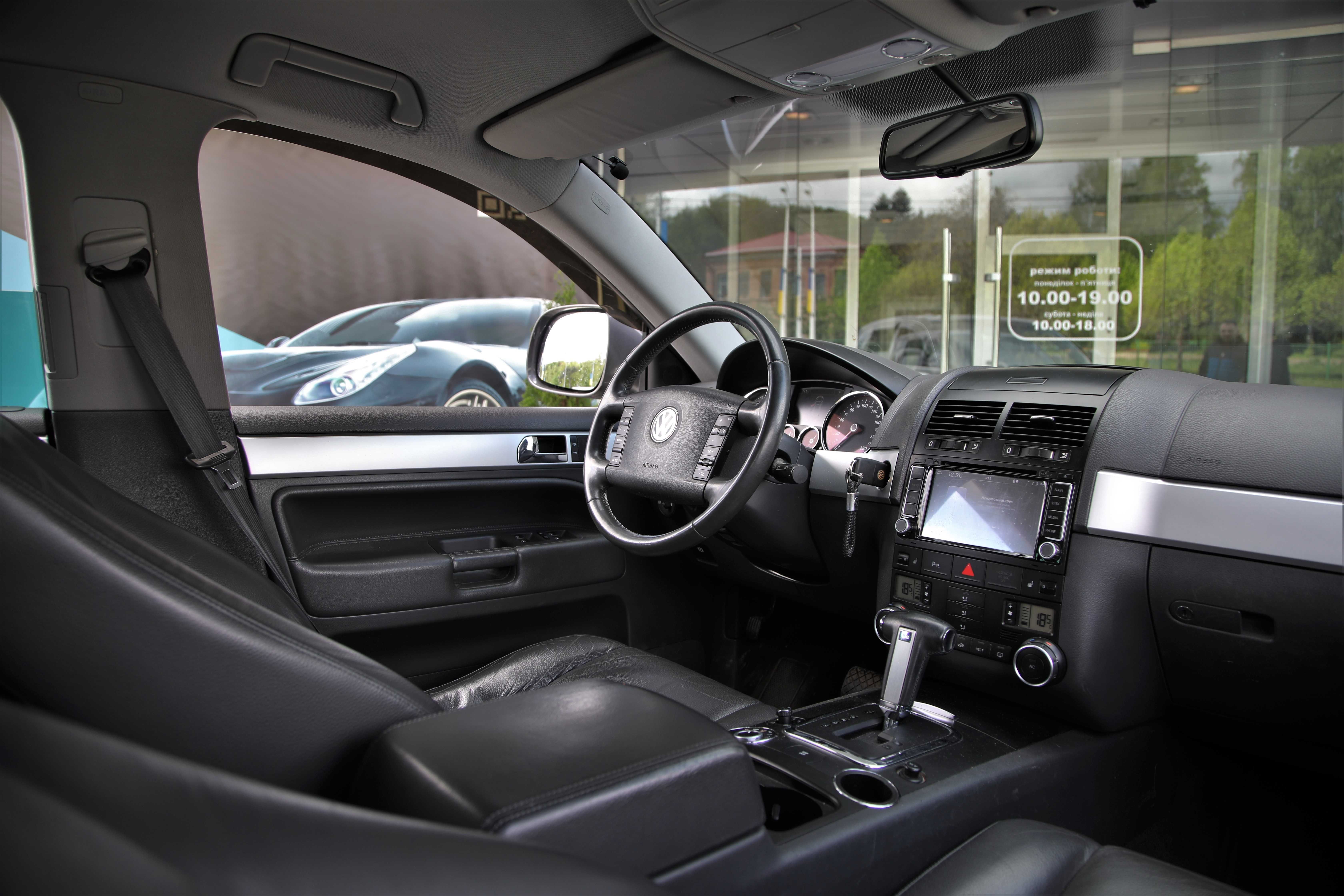 Volkswagen Touareg 2009 року