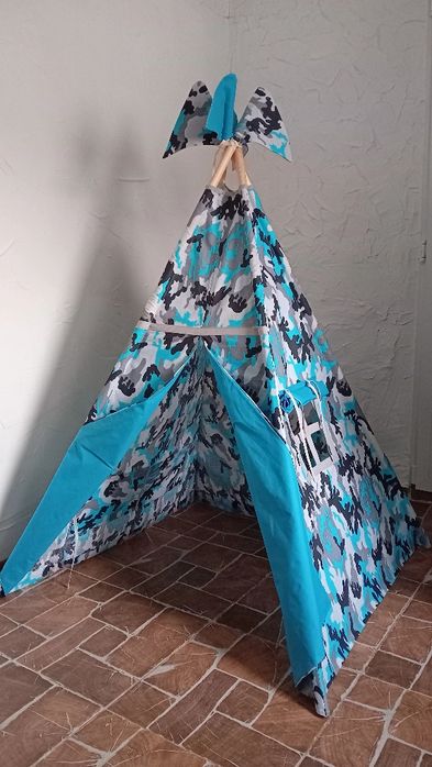 Намет палатка вігвам.