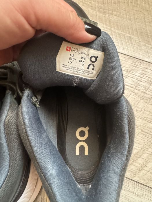 Ботінки ON Swiss Engineering Waterprof ( 40.5 p ) 26.5 cn