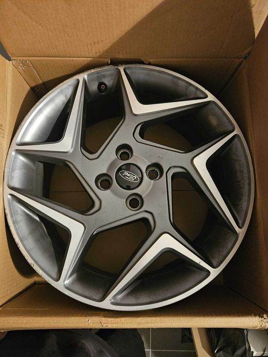 Felgi OEM Fiesta mk8 ST 18 cali 4x108