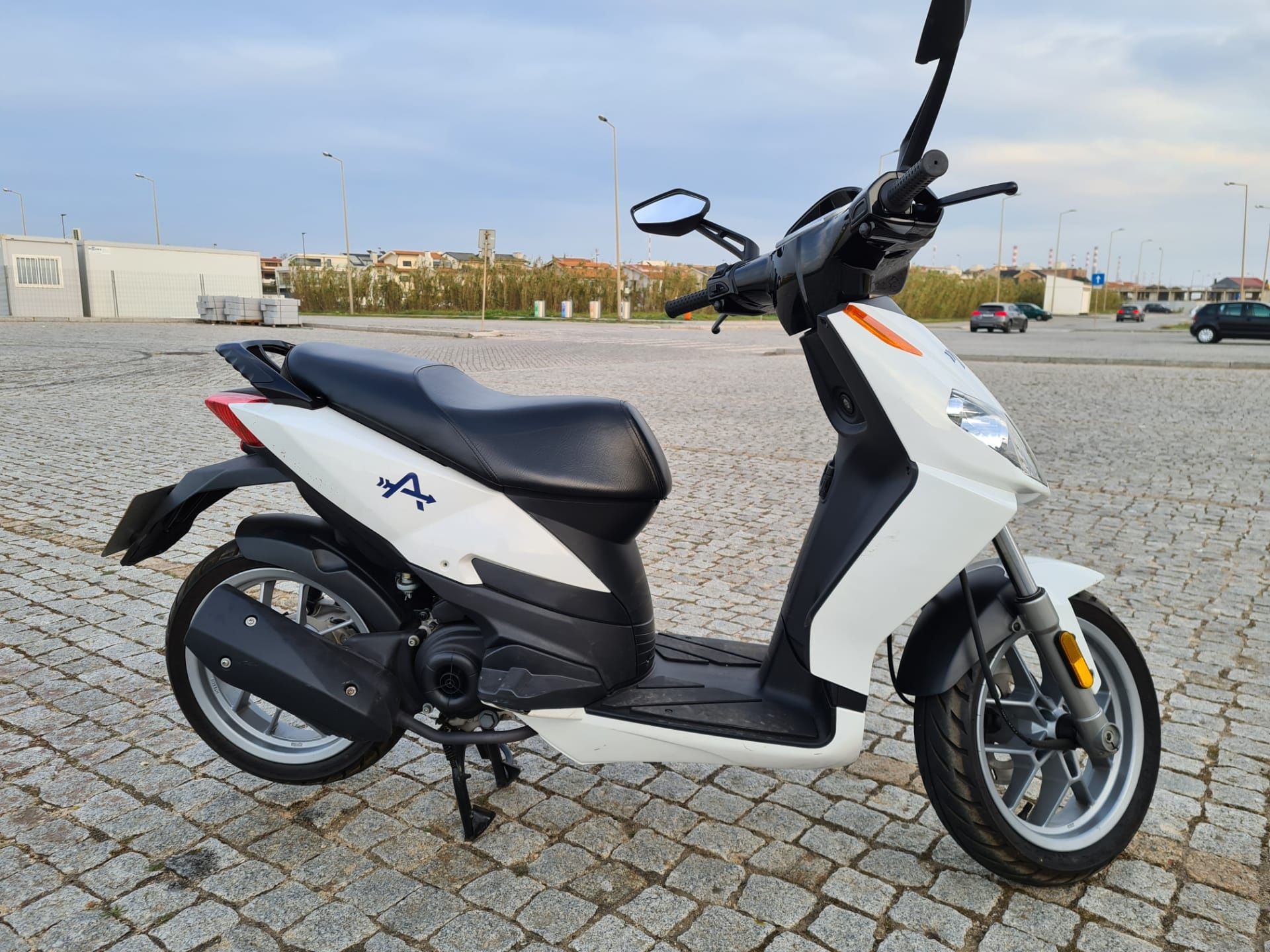 Aprilia 50cc 4t sportcity ano2014 km12.500.