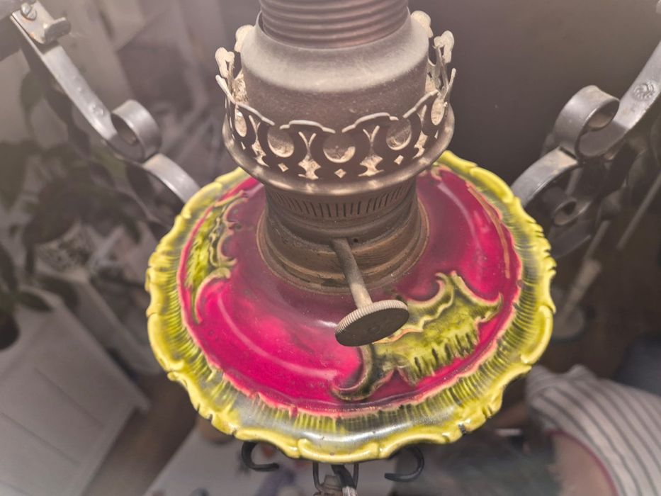 Lampa wisząca (stara lampa naftowa) z abażurem