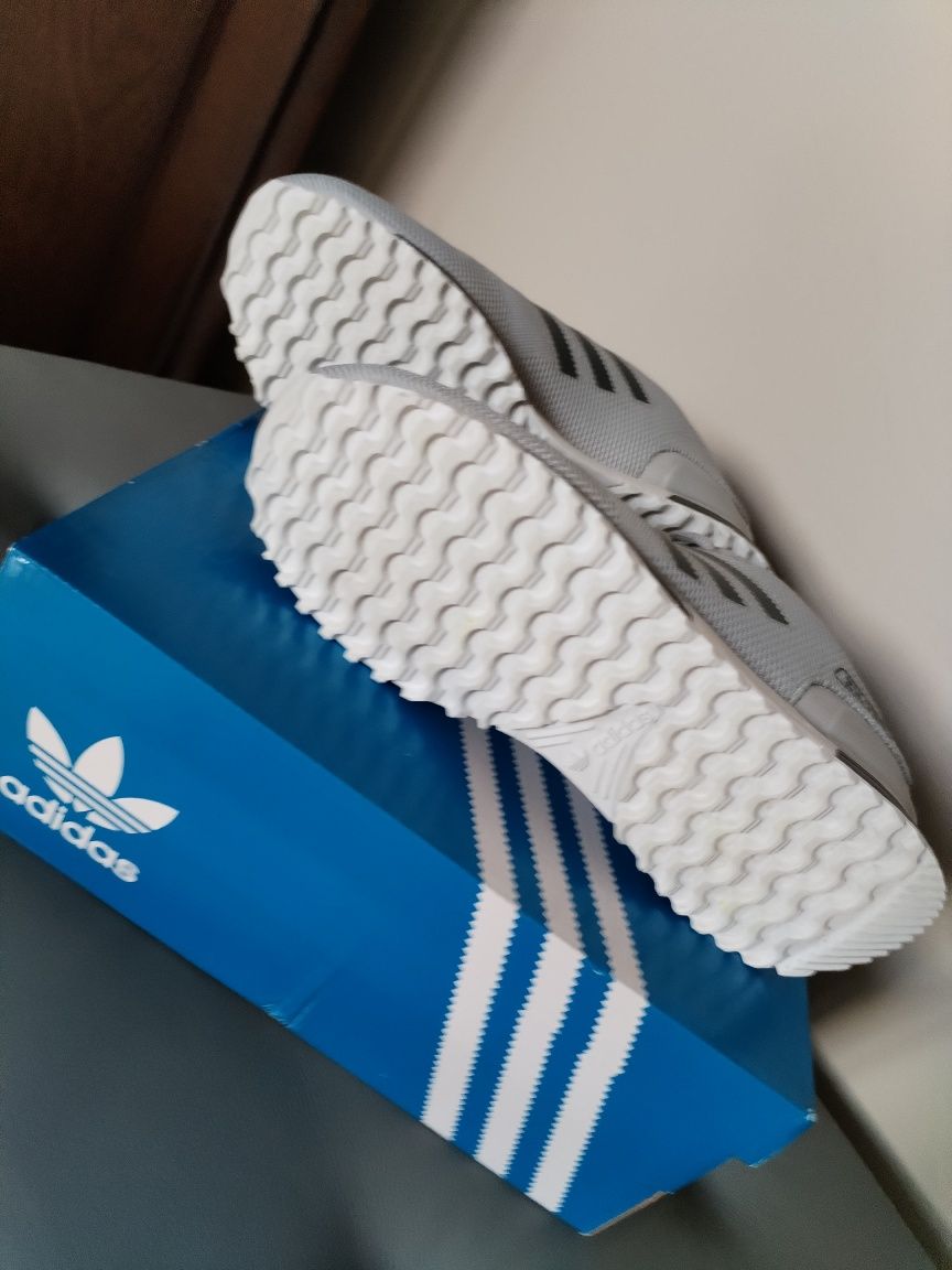 Buty Adidas ZX 750