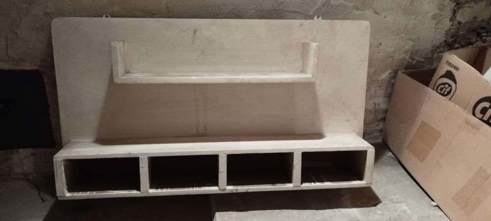 Wisząca półka PRL