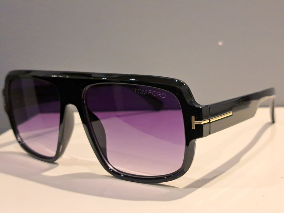 TOM FORD czarne okulary przeciwsłoneczne fioletowe szkła nowe filtr uv