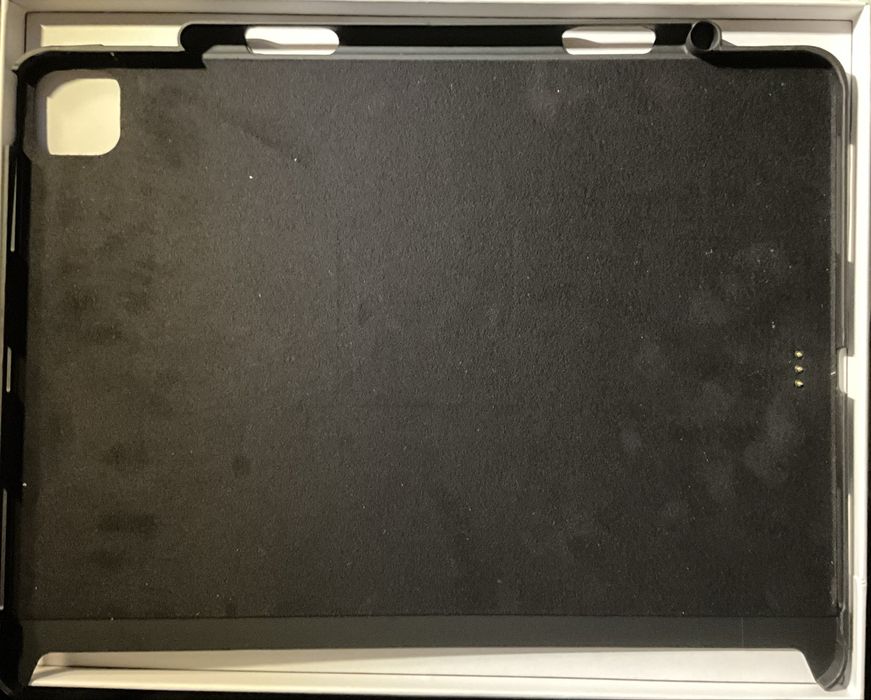 Capa de Teclado Magnetico Rebote Ipad Air 13
