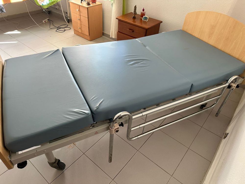 Cama hospitalar completa(oferta do colchão).