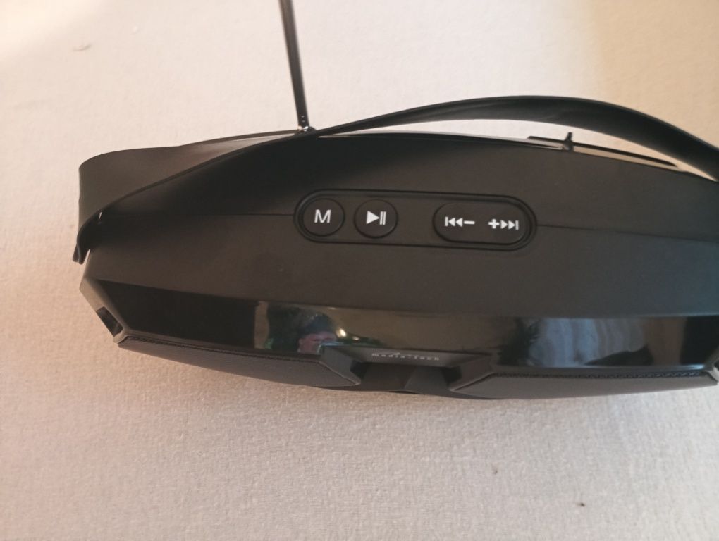 Głośnik Bluetooth z radiem ,