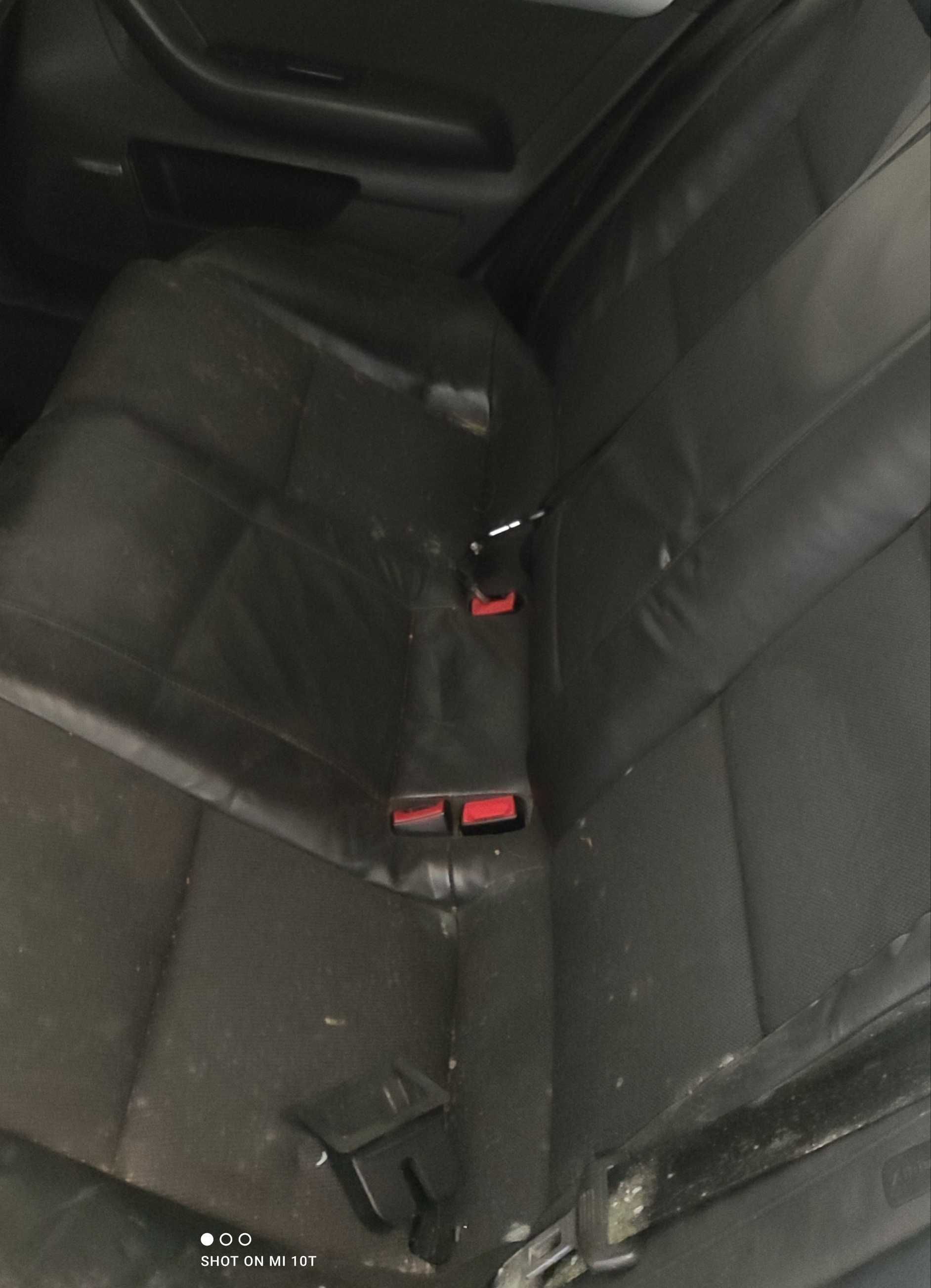 Audi A6 kombi Fotele Kanapa boczki z roletami S line. Komplet