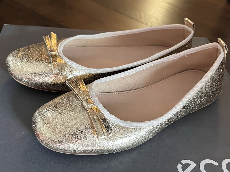 Zara балетки босоніжки чешки шкіряні