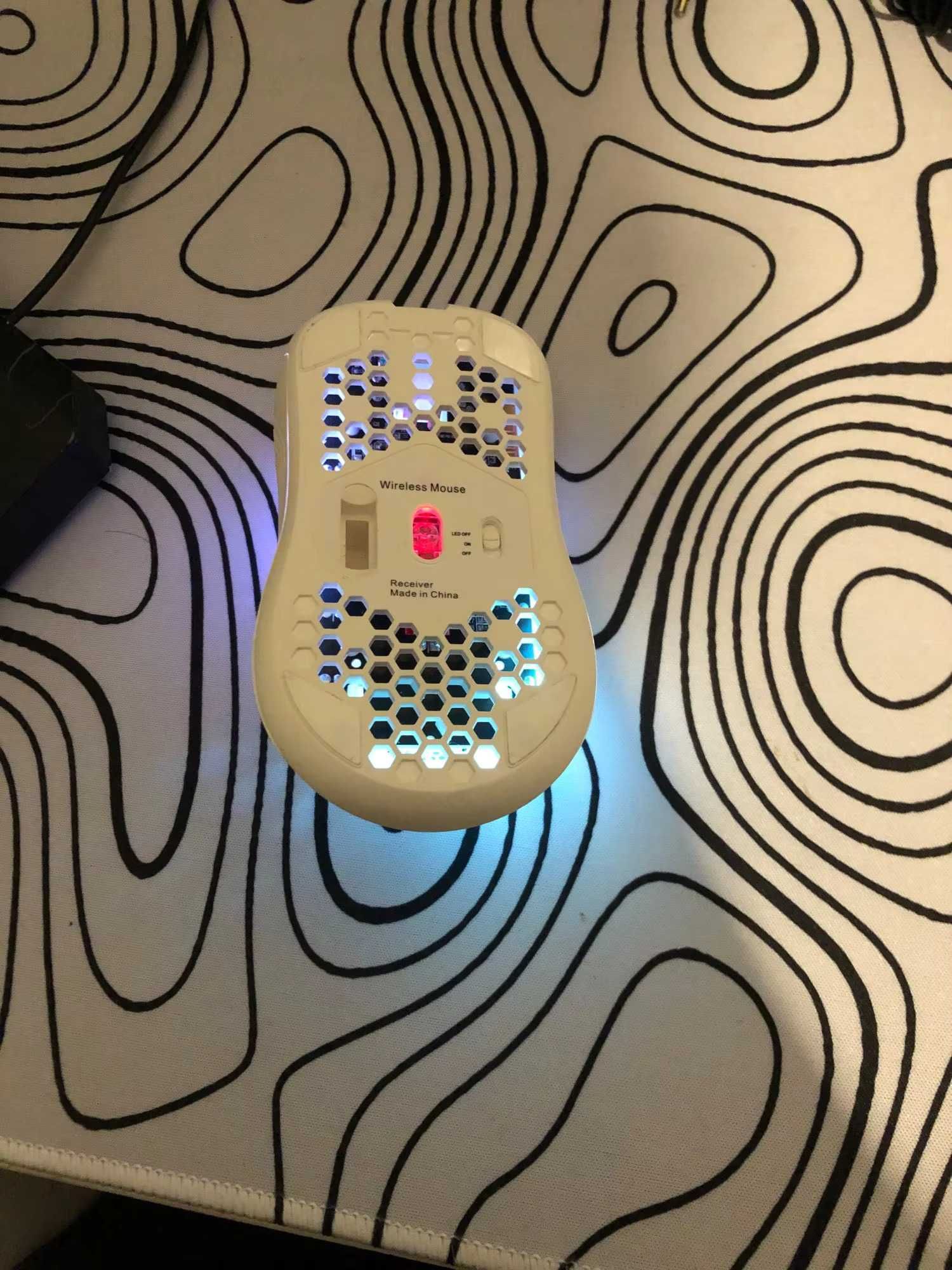 Nowa Bezprzewodowa Mysz Gamingowa z Podświetleniem RGB