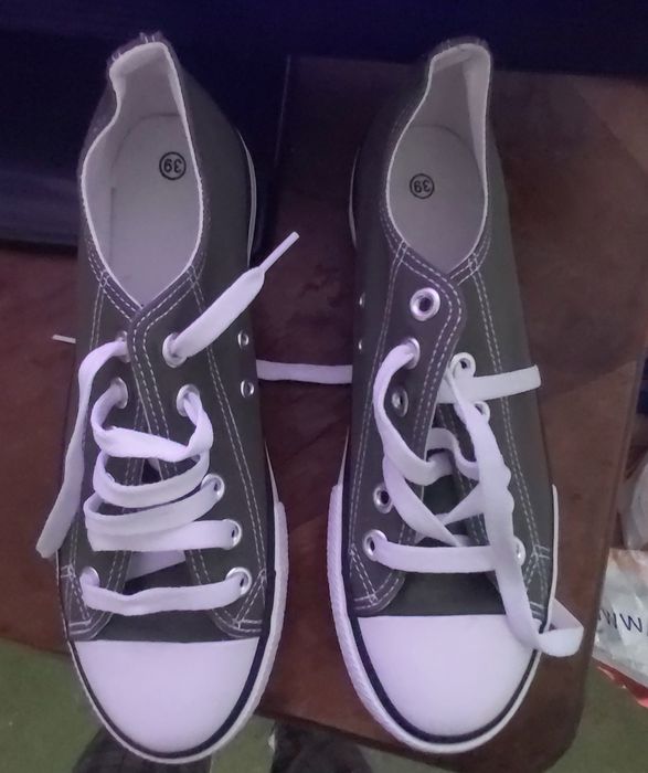 Tenis novos tamanho 39