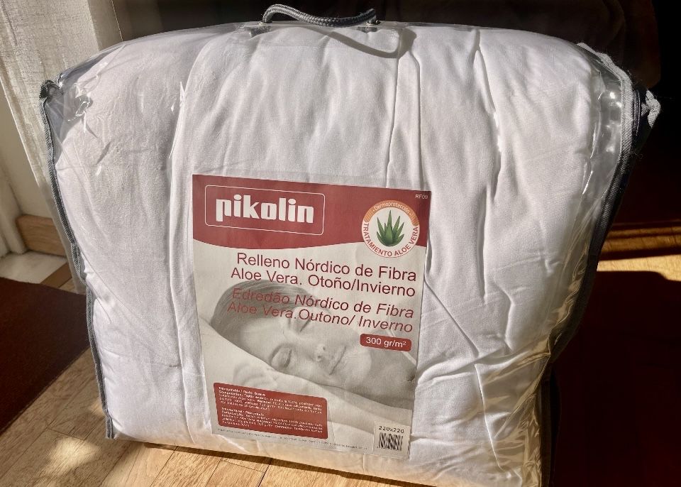 Edredão Pikolin branco de casal