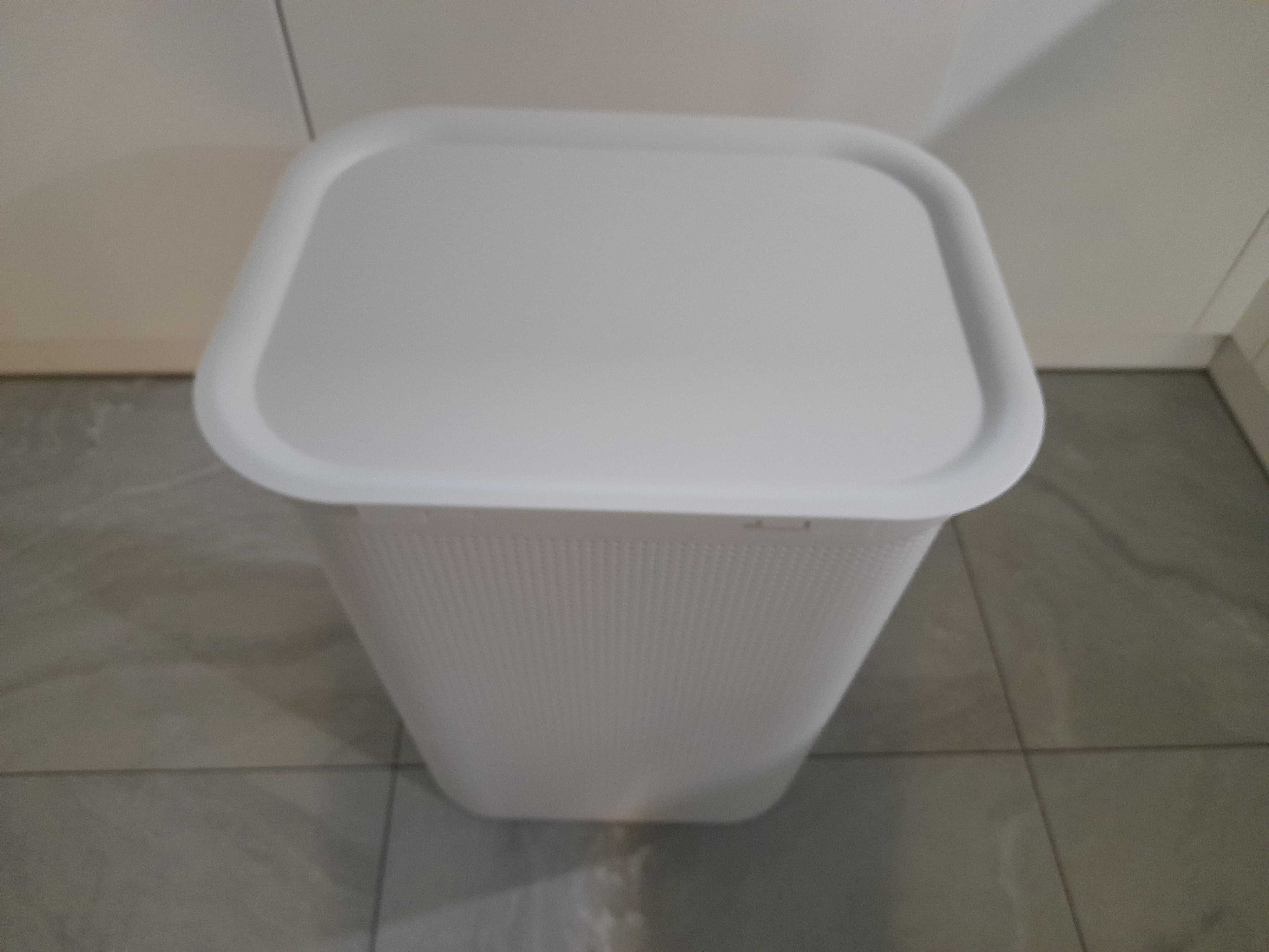 Pojemnik kosz na bieliznę Rotho 50l