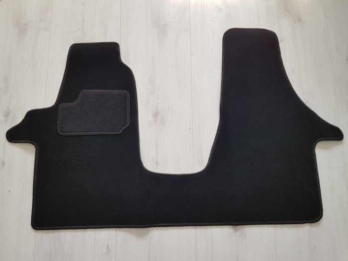 Dywaniki Welurowe VW VOLKSWAGEN T5 CARAVELLE Rok 03-15 Dopasowane