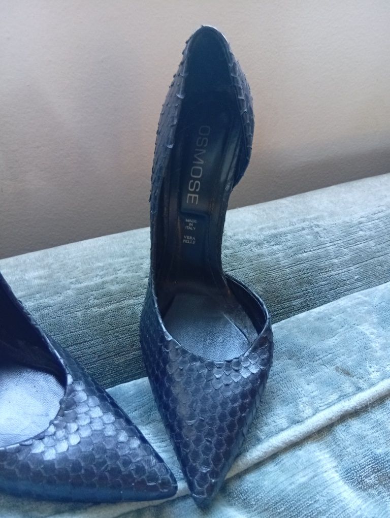 Sapatos salto alto