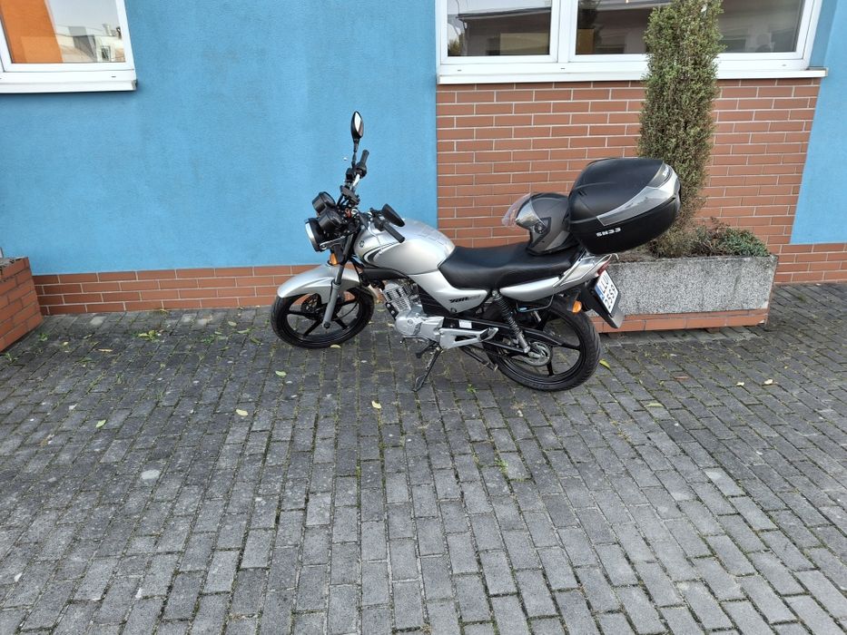 Sprzedam motocyklowa yamaha ybr