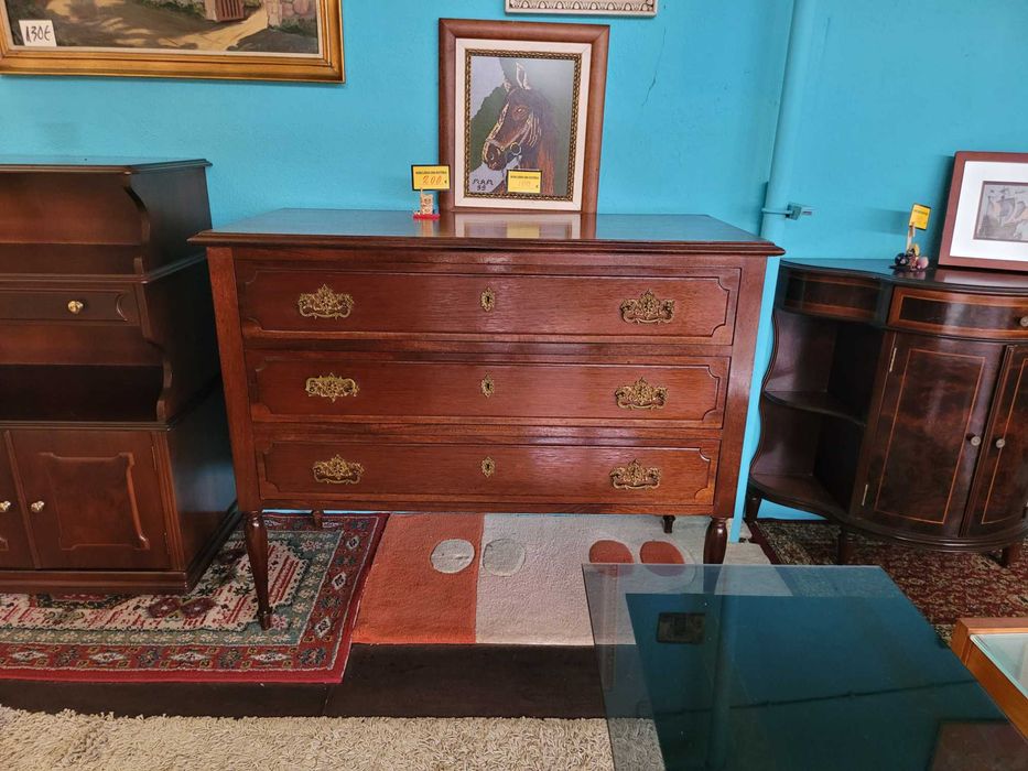 Cómoda antiga três gavetas - Bom estado geral