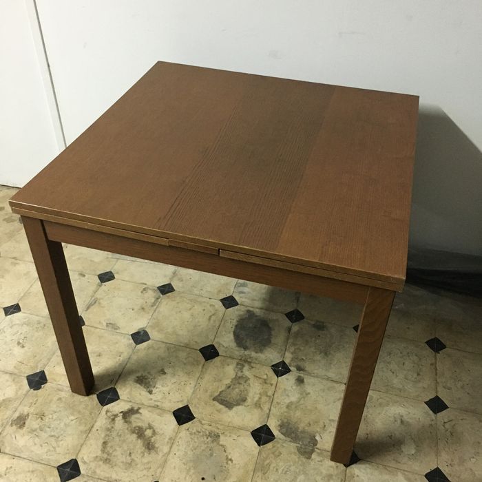 Mesa de madeira de jantar extensível em carvalho