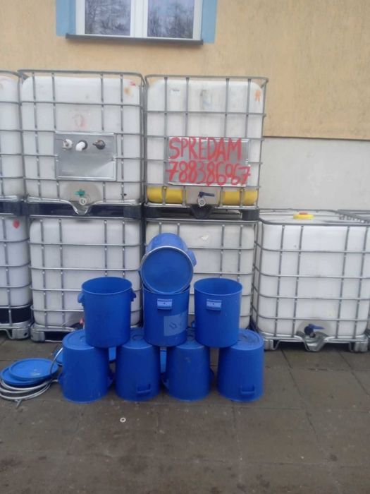 podwyższone grządki na warzywa oraz boczki na ogórki