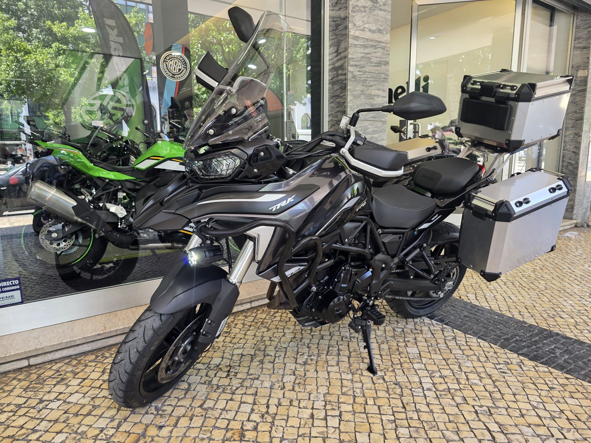 Benelli Trk 702 Adventure