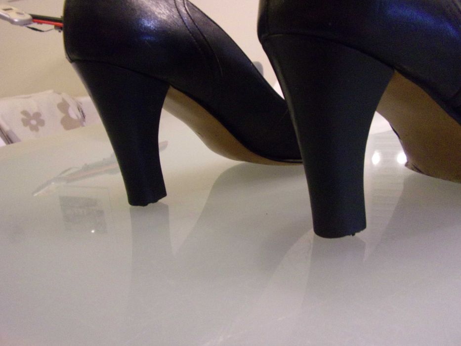 czółenka skórzane pantofle obcas 8cm roz38 granatowe