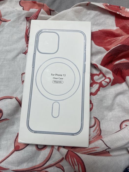 продаю чехол на айфон 13